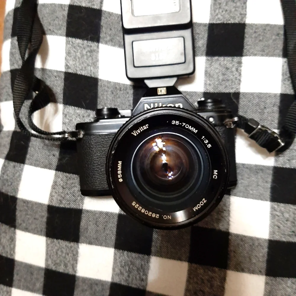 35 mn. Nikon Aimex 818F camera